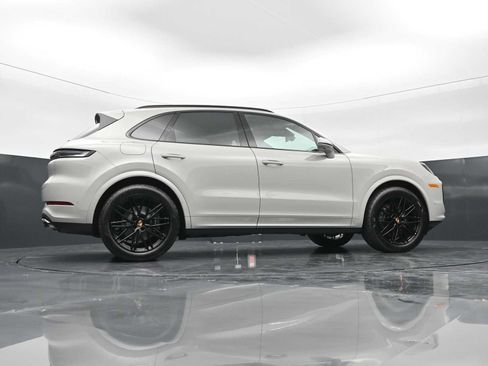 New 2026 Porsche Cayenne AWD/4WD image 42