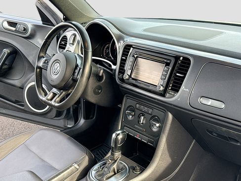 Used 2013 Volkswagen Beetle 2.5 image 5