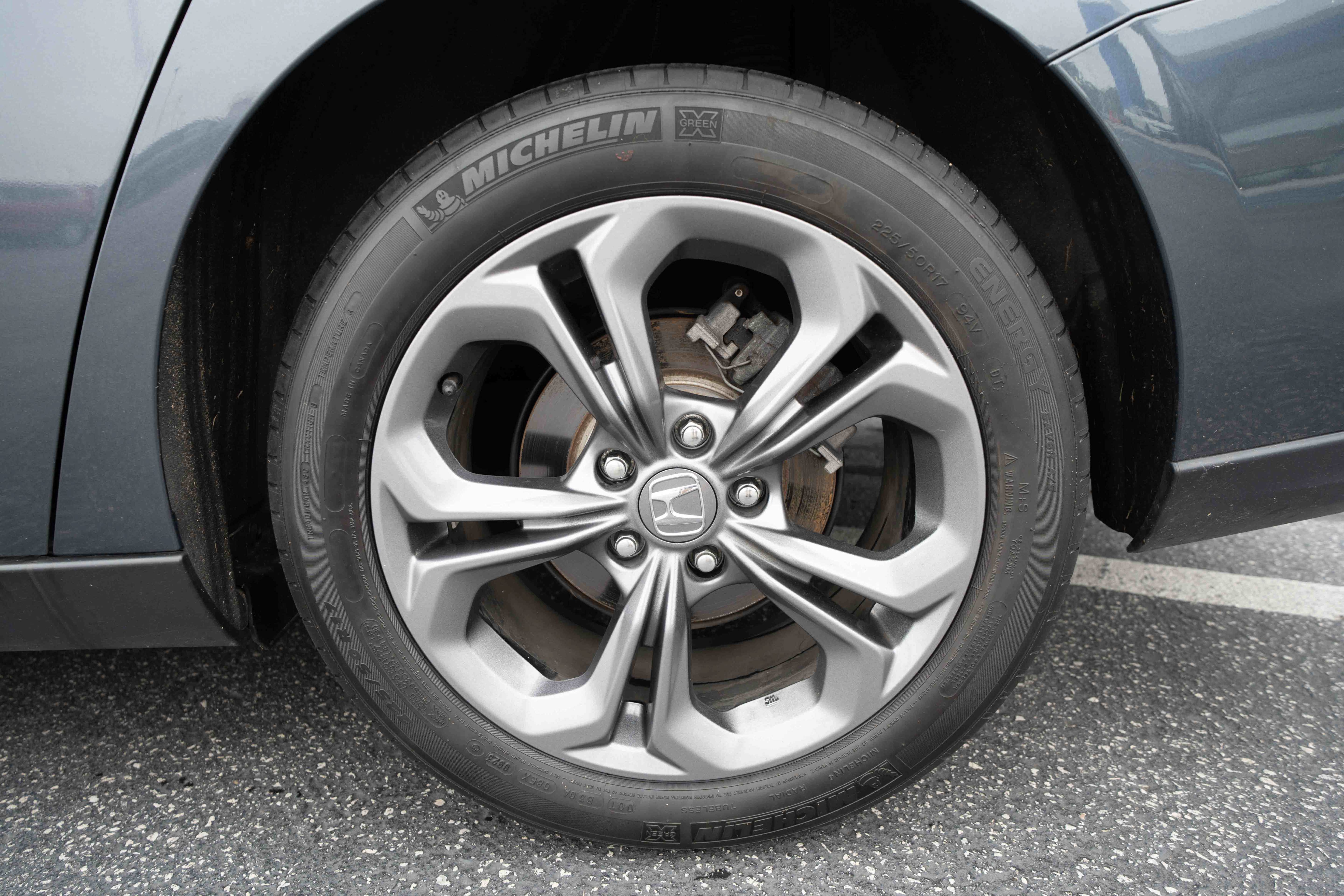 Certified 2023 Honda Accord EX image 28