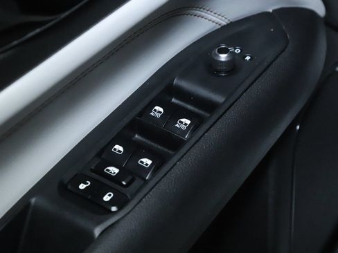 Used 2025 Jeep Compass Limited AWD/4WD image 16