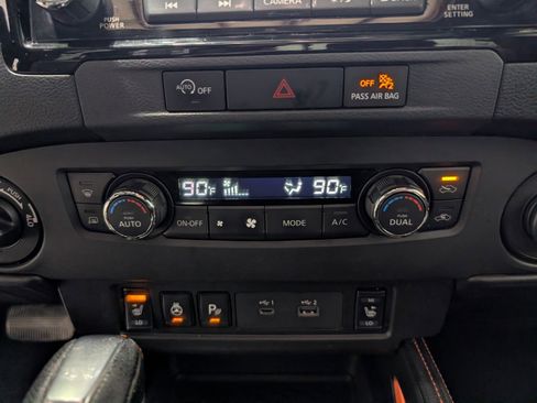 Used 2023 Nissan Frontier PRO-4X w/ Pro-4X Premium Package image 26