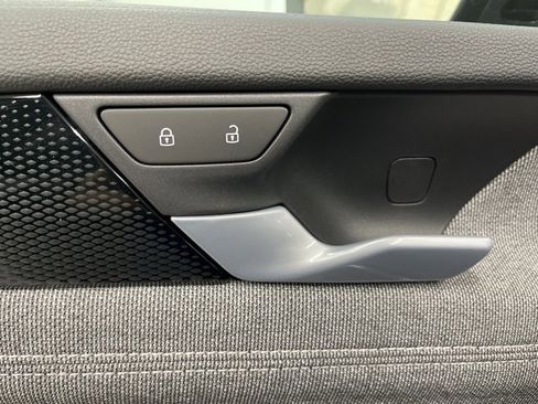 New 2026 Volkswagen Tiguan S image 27