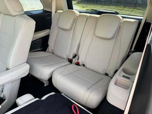 Used 2022 Mercedes-Benz GLS 450 4MATIC image 33