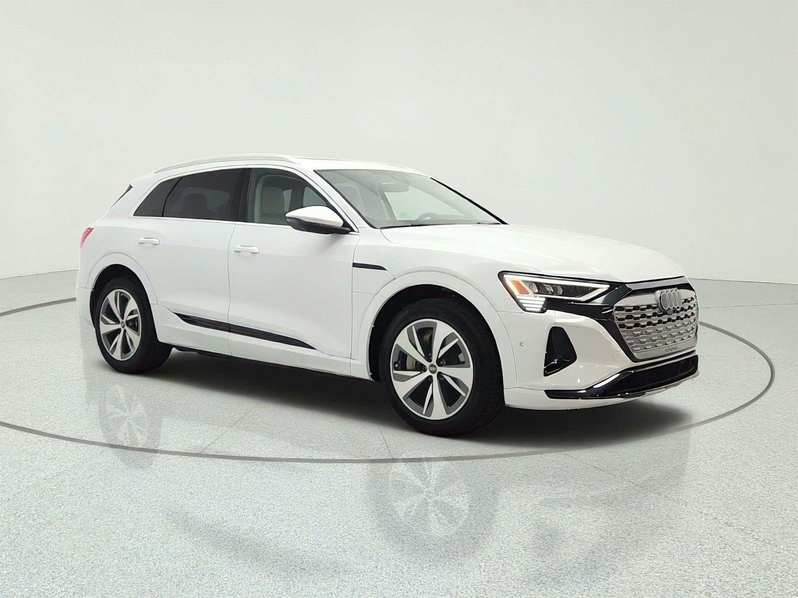 Used 2024 Audi Q8 e-tron Premium Plus w/ Premium Plus Package AWD/4WD image 3