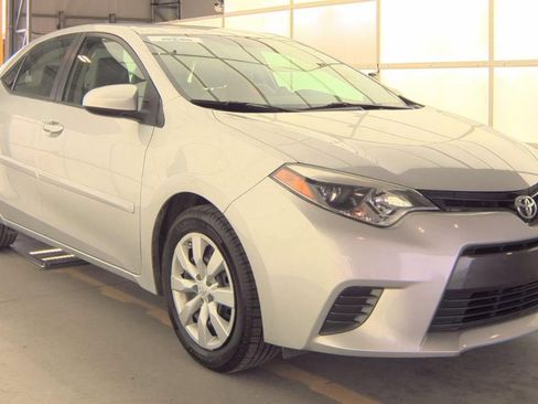 Used 2016 Toyota Corolla LE w/ Body Protection Package #1 FWD image 2