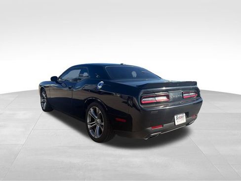 Used 2022 Dodge Challenger R/T RWD image 7
