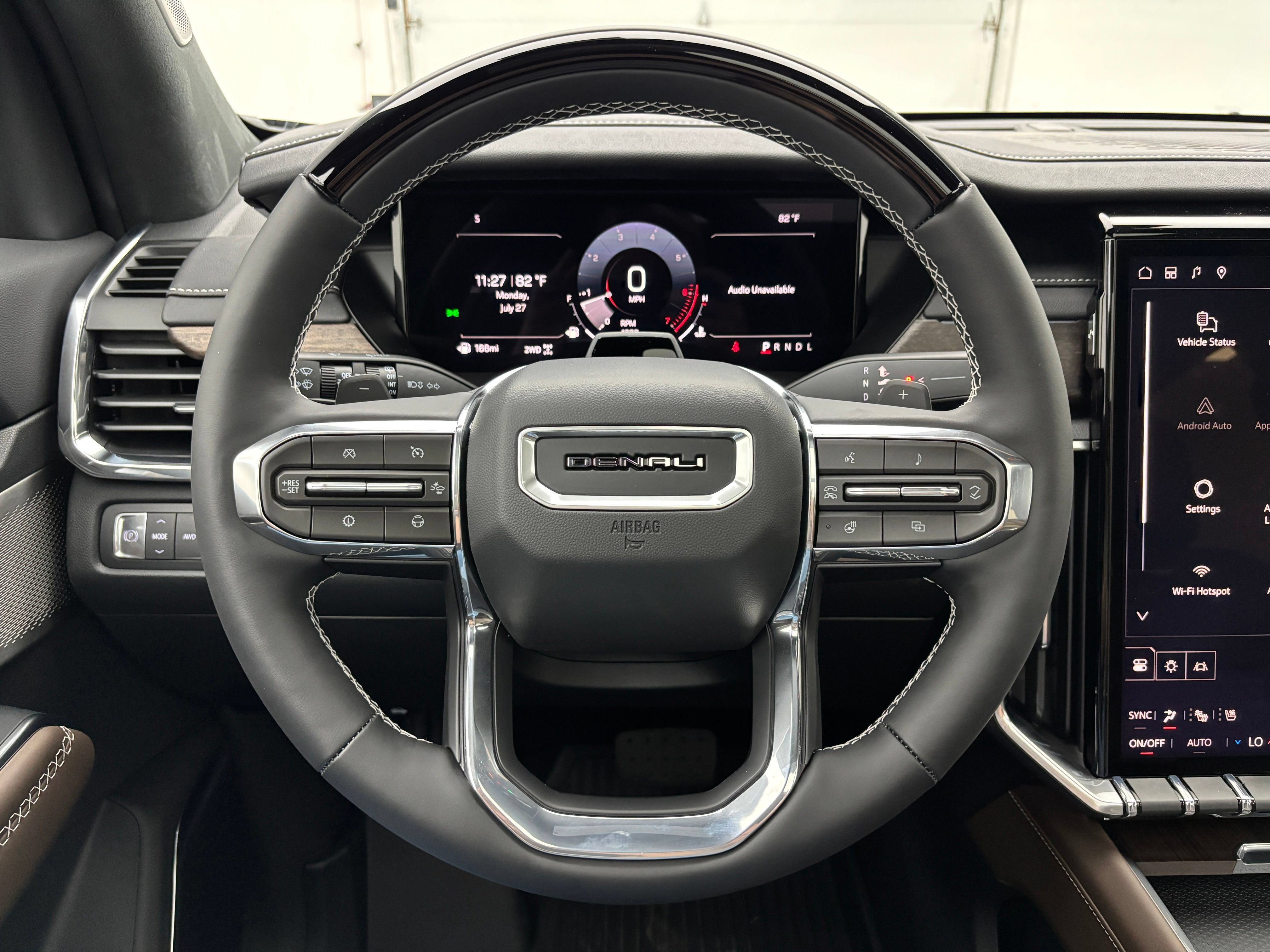 New 2026 GMC Acadia Denali Ultimate w/ LPO, Floor Liner Package AWD/4WD image 23