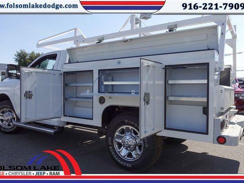 New 2024 RAM 2500 Tradesman w/ Chrome Appearance Group image 15