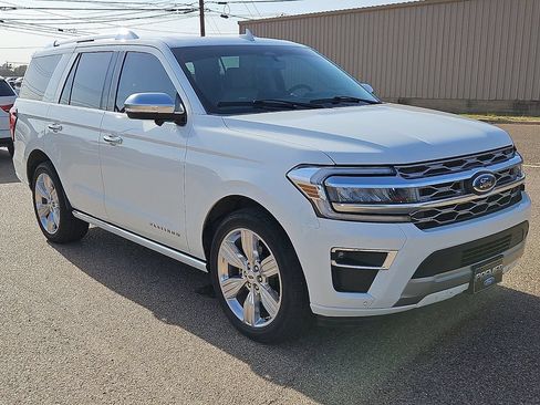 Used 2023 Ford Expedition Platinum RWD image 1