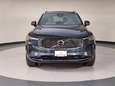 New 2026 Volvo XC90 B5 Plus w/ Protection Package Premier image 9