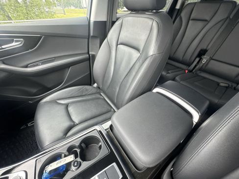 Used 2023 Audi Q7 3.0T Premium Plus AWD/4WD image 21