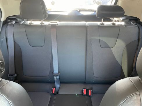 Used 2025 Buick Encore GX Preferred image 36