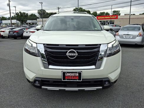 Certified 2022 Nissan Pathfinder SL image 2