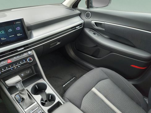 New 2026 Hyundai Sonata SE FWD image 13