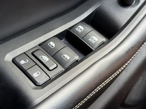 Used 2023 Jeep Grand Cherokee L Laredo RWD image 30
