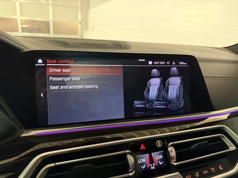 Used 2019 BMW X5 xDrive50i w/ M Sport Package AWD/4WD image 27