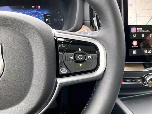 New 2026 Volvo XC60 T8 Ultra w/ Climate Package image 18