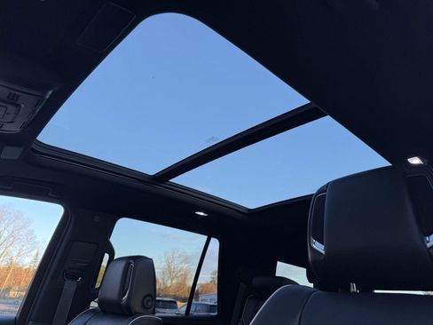 Certified 2023 Cadillac Escalade Sport w/ LPO, ONYX Package image 26