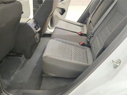 Used 2024 Chevrolet Equinox LT AWD/4WD image 33