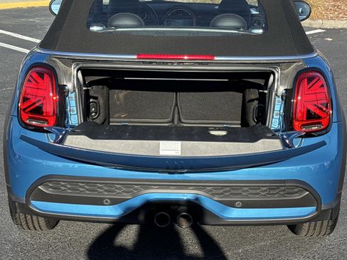 Certified 2023 MINI Cooper S image 11