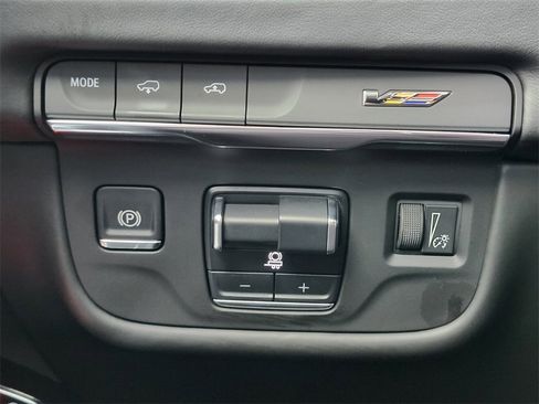 Used 2025 Cadillac Escalade V image 24