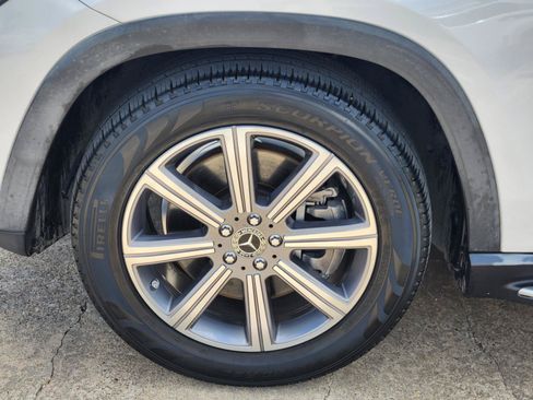 Used 2021 Mercedes-Benz GLS 450 4MATIC image 9
