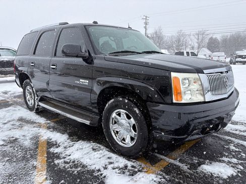 Used 2005 Cadillac Escalade AWD image 4