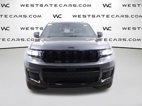 New 2025 Jeep Grand Cherokee L Limited w/ Black Appearance Package image 4