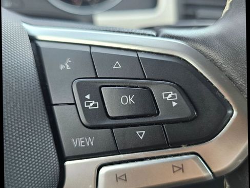 Used 2021 Volkswagen Atlas Cross Sport SE w/ Panoramic Sunroof Package image 20