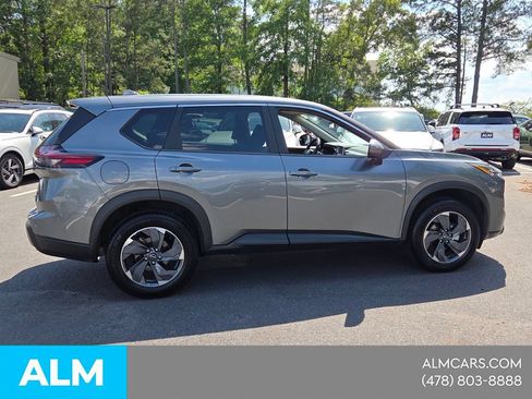 Used 2025 Nissan Rogue SV FWD image 7