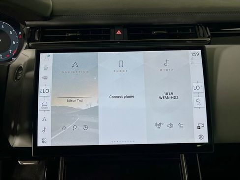 New 2026 Land Rover Range Rover Velar Dynamic SE image 16