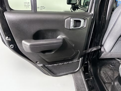 Used 2024 Jeep Wrangler Unlimited w/ Convenience Group AWD/4WD image 24
