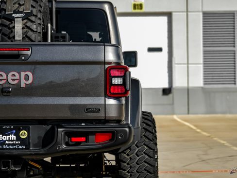 Used 2020 Jeep Gladiator Rubicon image 12