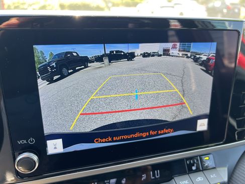 Certified 2025 Toyota Camry SE w/ Convenience Package AWD/4WD image 7