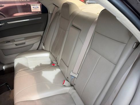 Used 2010 Chrysler 300 Touring AWD/4WD image 10