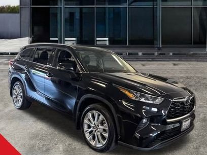 Certified 2022 Toyota Highlander Limited
