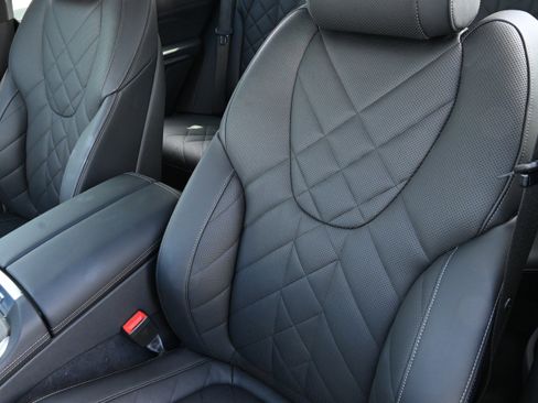 Certified 2025 BMW X5 xDrive40i w/ Premium Package image 12