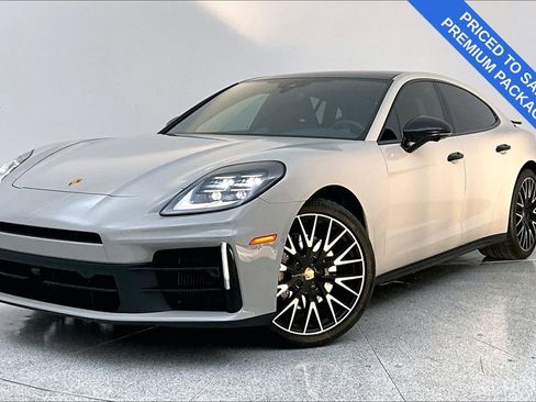 Used 2025 Porsche Panamera 4 w/ Premium Package image 15