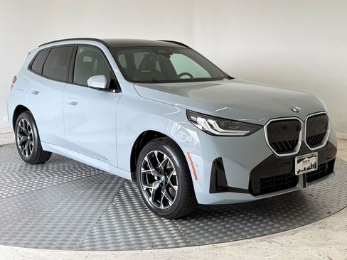 Used 2025 BMW X3 xDrive30i w/ Premium Package image 7