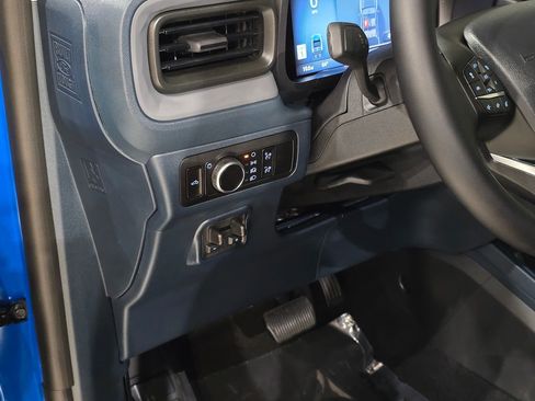 New 2025 Ford Maverick Lariat w/ Black Appearance Package AWD/4WD image 19