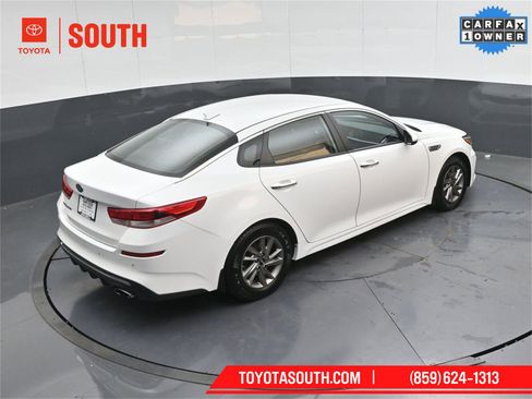 Used 2020 Kia Optima LX image 42