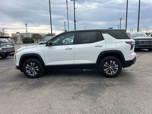 New 2026 Chevrolet Equinox LT image 6