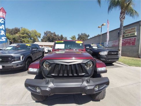 Used 2021 Jeep Gladiator Sport AWD/4WD image 2