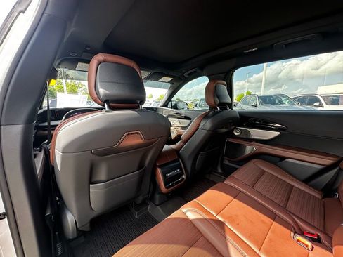 Used 2026 Lincoln Nautilus Reserve AWD/4WD image 27