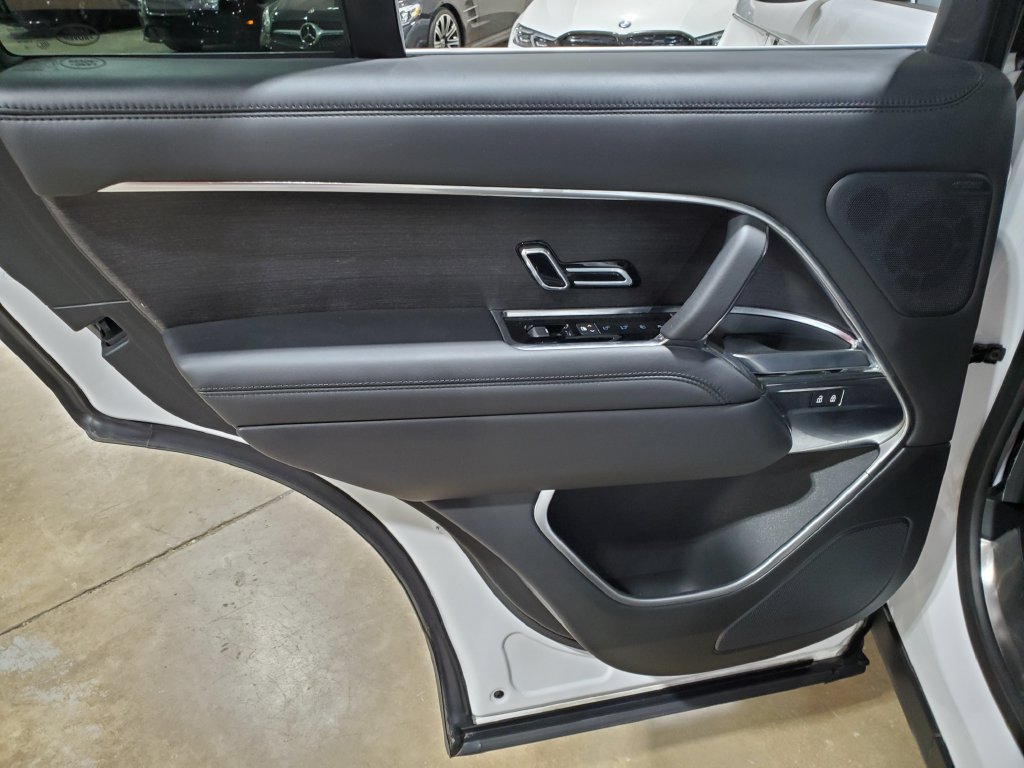 Used 2024 Land Rover Range Rover SE AWD/4WD image 29