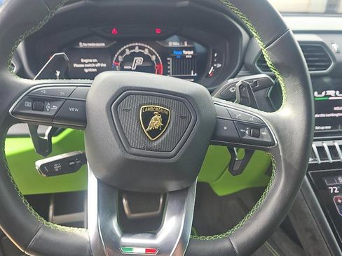 Used 2023 Lamborghini Urus S image 8