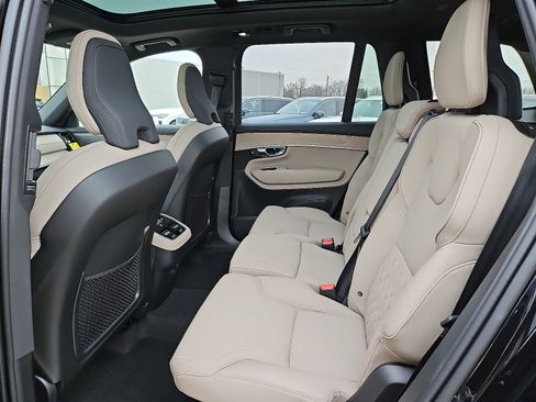 New 2026 Volvo XC90 B6 Plus w/ Protection Package Premier AWD/4WD image 8