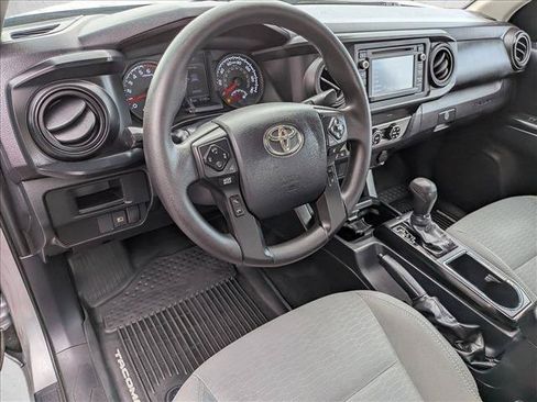 Used 2018 Toyota Tacoma SR w/ SR Convenience Package RWD image 10