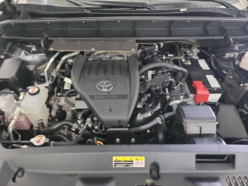 Used 2023 Toyota Highlander XSE AWD/4WD image 25