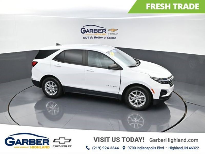 Certified 2022 Chevrolet Equinox LS w/ LS Convenience Package image 1
